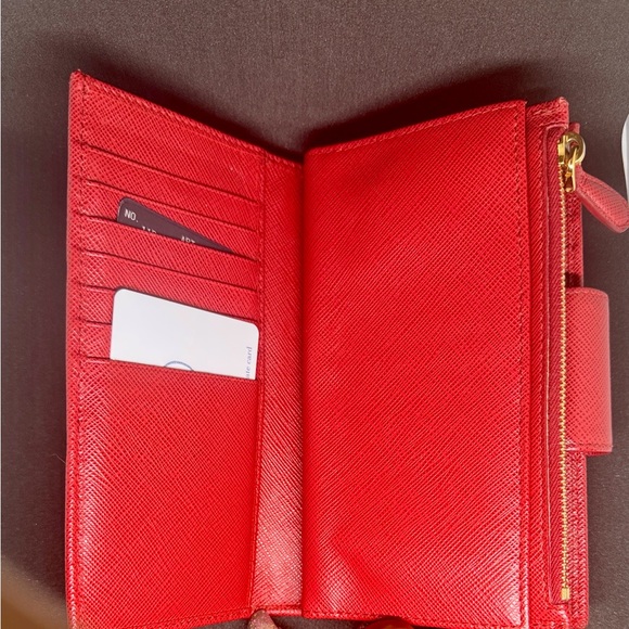 Prada Red Leather Compact Zippy Wallet W/ COA - Picture 4 of 14